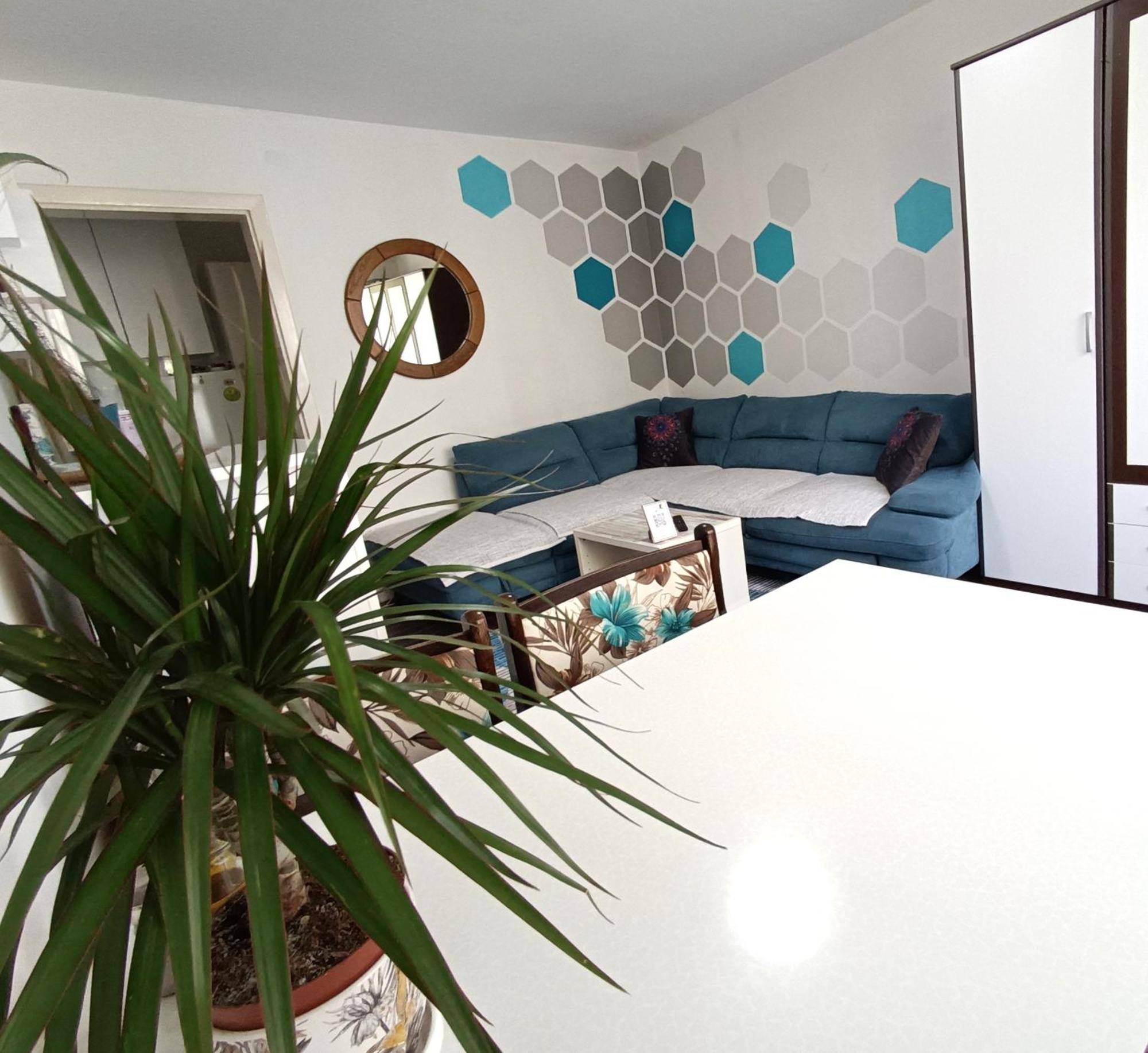 Flamingo 365 - Near City Center With Free Parking Сараєво Екстер'єр фото